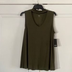 Sleeveless top - NWT